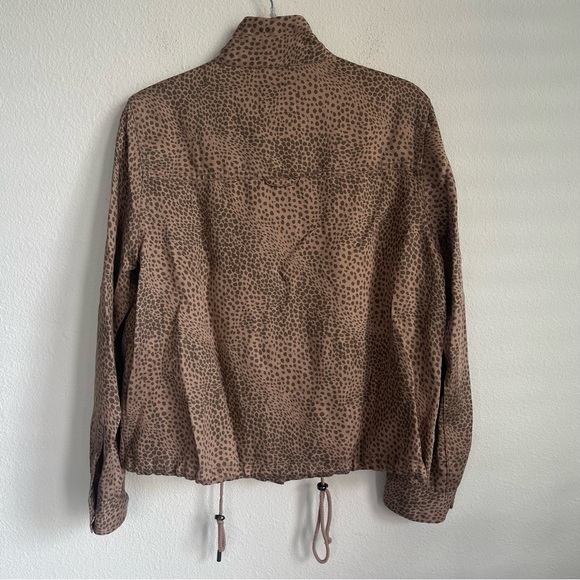 RAILs Cheetah Front Zipper Lightweight Jacket - Picture 2 of 8